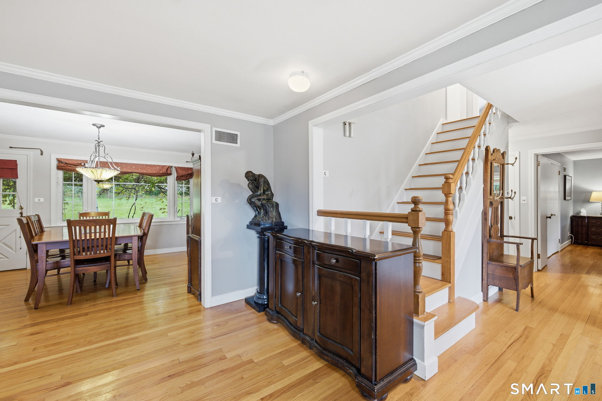 8 Fairwood Farms Drive West Hartford CT 06107