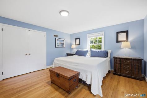 8 Fairwood Farms Drive West Hartford CT 06107