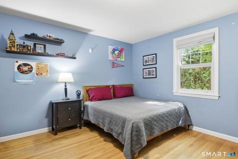 8 Fairwood Farms Drive West Hartford CT 06107