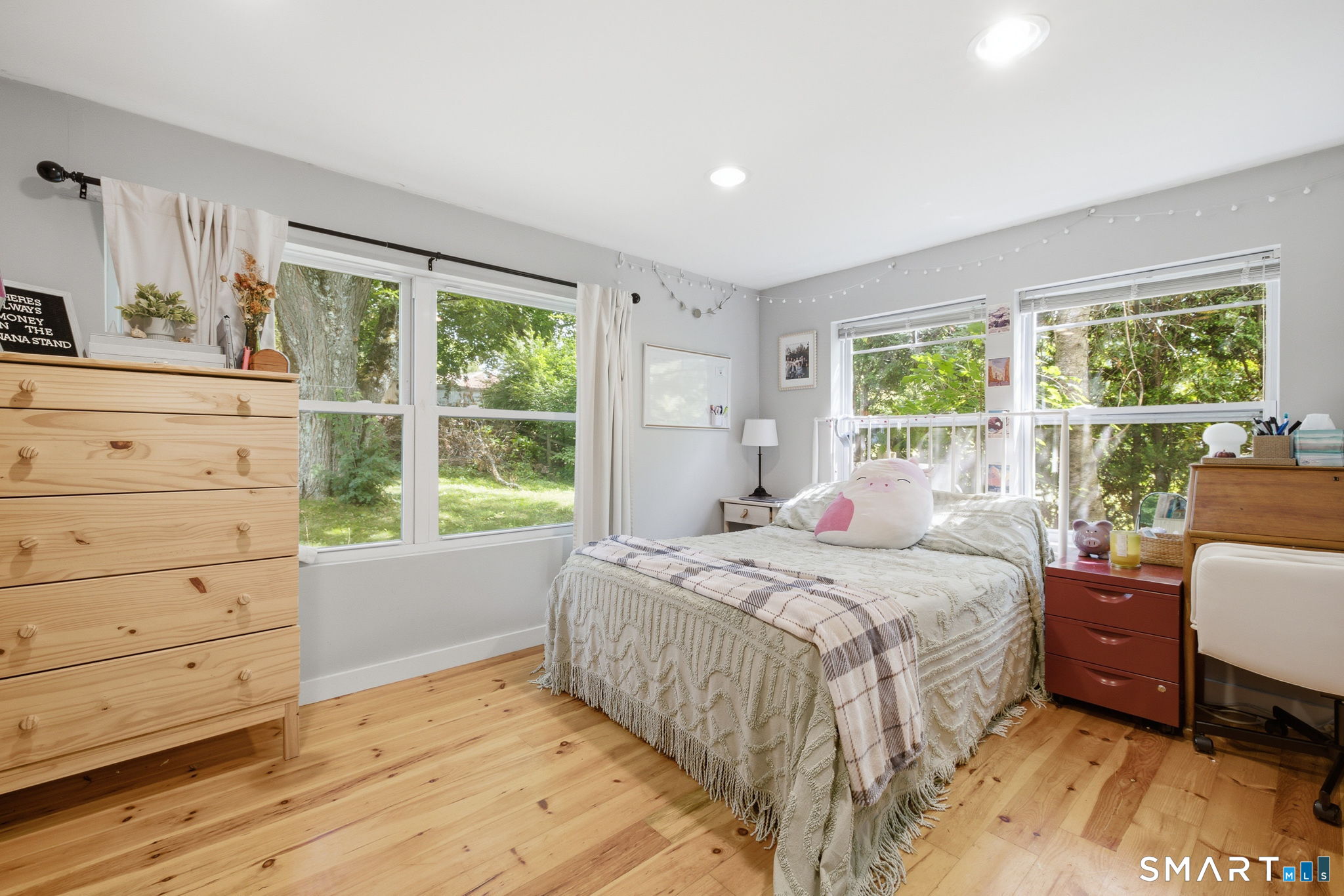 8 Fairwood Farms Drive West Hartford CT 06107