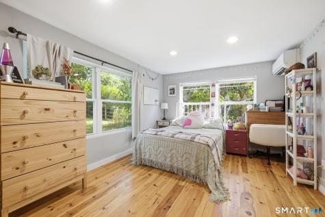 8 Fairwood Farms Drive West Hartford CT 06107