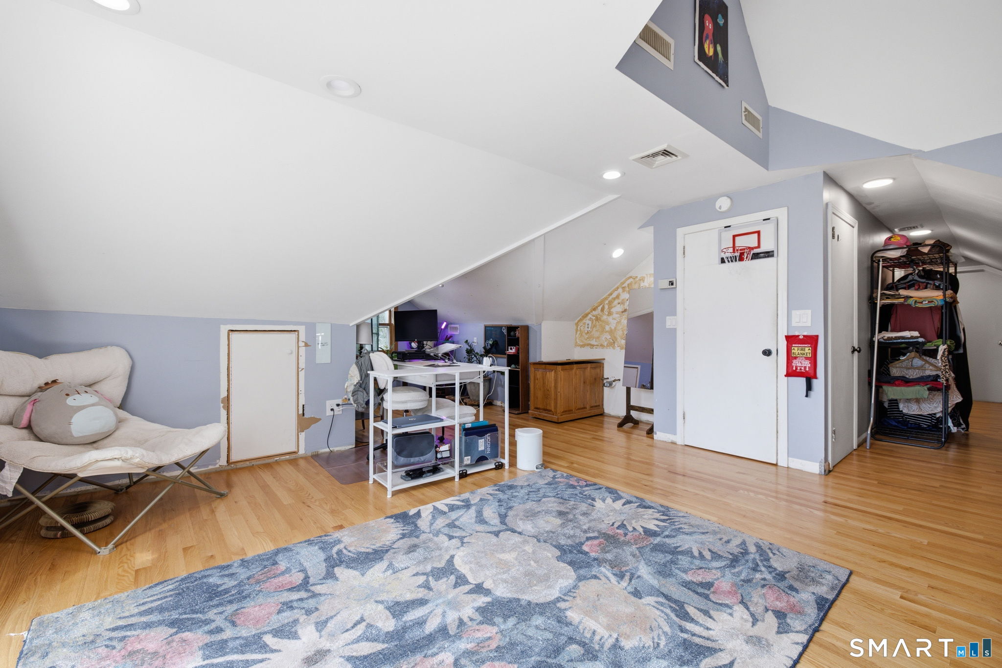 8 Fairwood Farms Drive West Hartford CT 06107