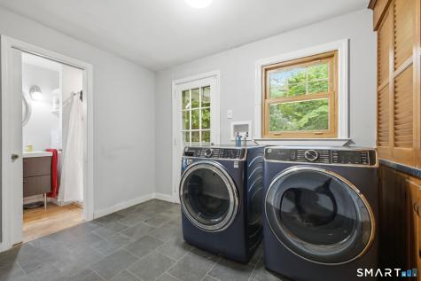 8 Fairwood Farms Drive West Hartford CT 06107