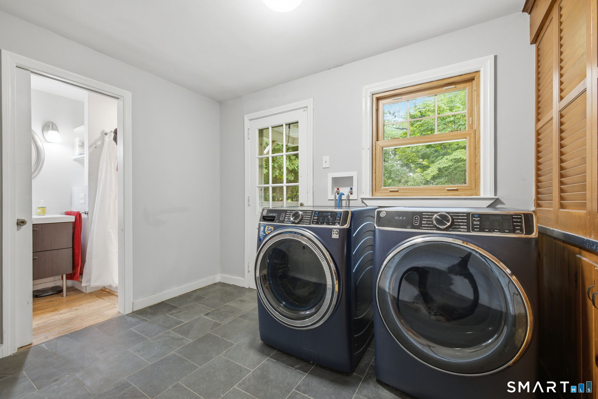 8 Fairwood Farms Drive West Hartford CT 06107