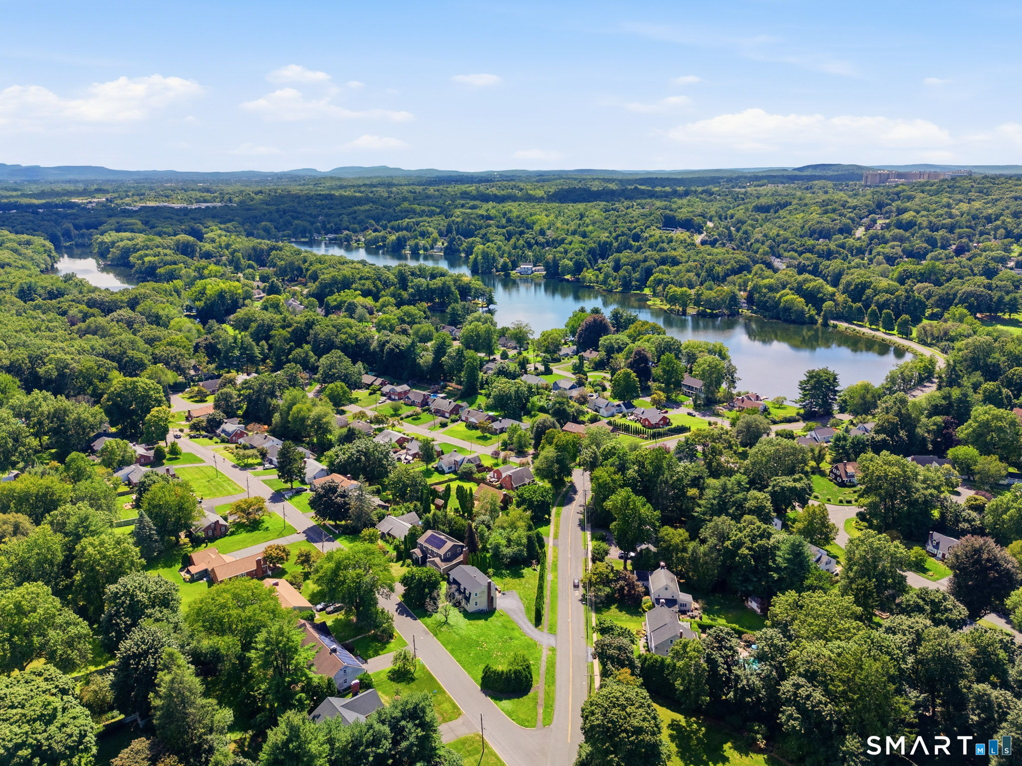 8 Fairwood Farms Drive West Hartford CT 06107