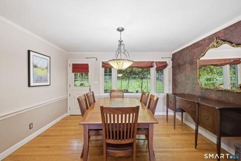 8 Fairwood Farms Drive West Hartford CT 06107