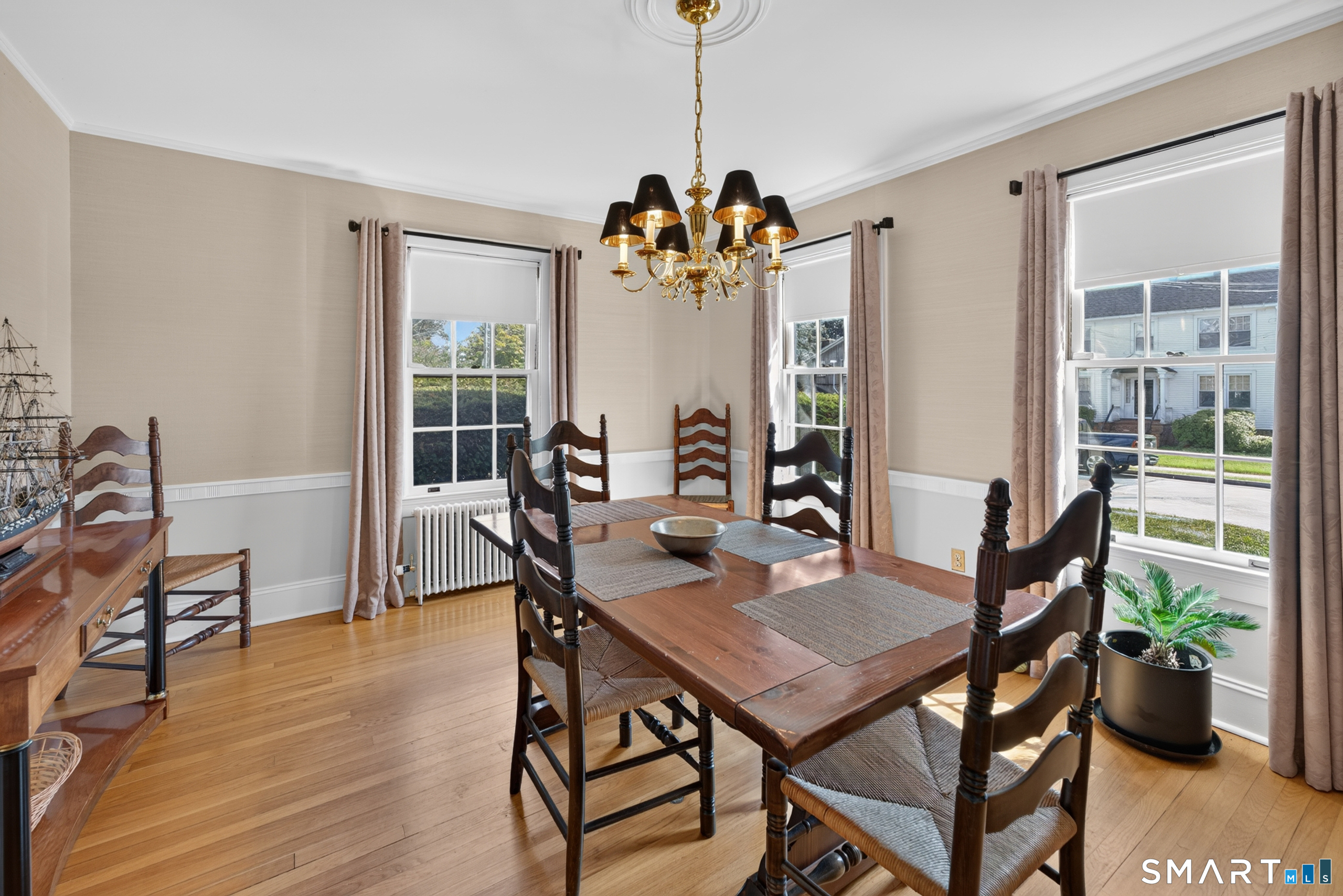 39 Glenwood Avenue New London CT 06320