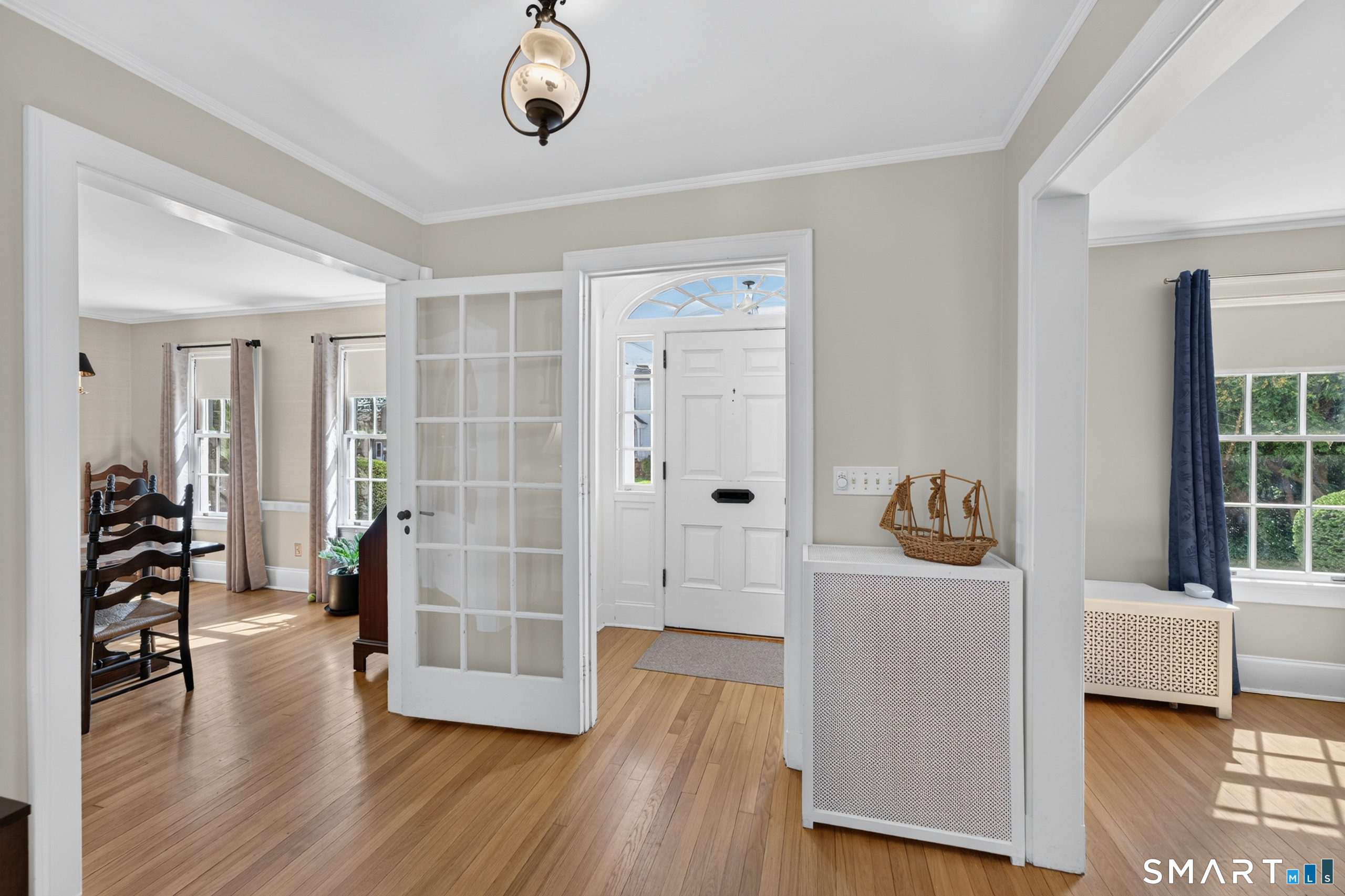 39 Glenwood Avenue New London CT 06320