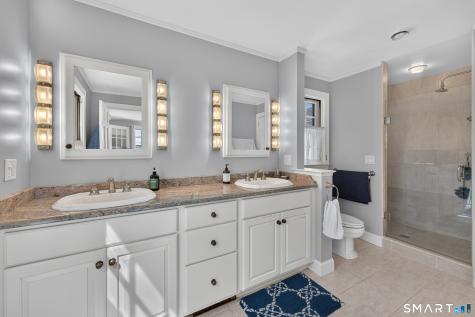 39 Glenwood Avenue New London CT 06320