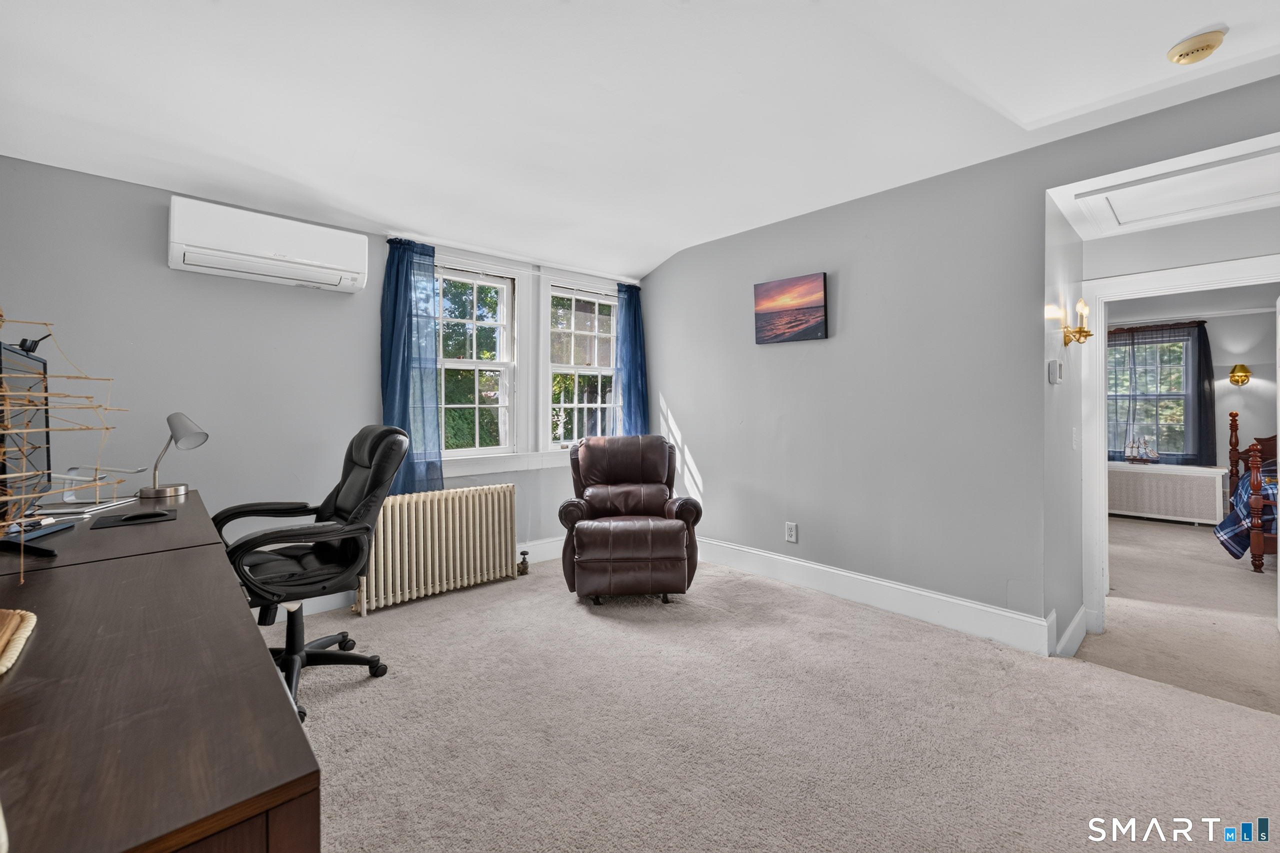 39 Glenwood Avenue New London CT 06320