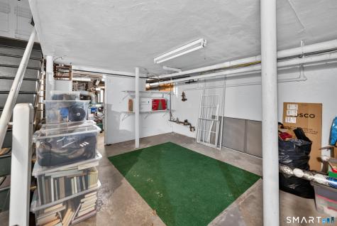 39 Glenwood Avenue New London CT 06320