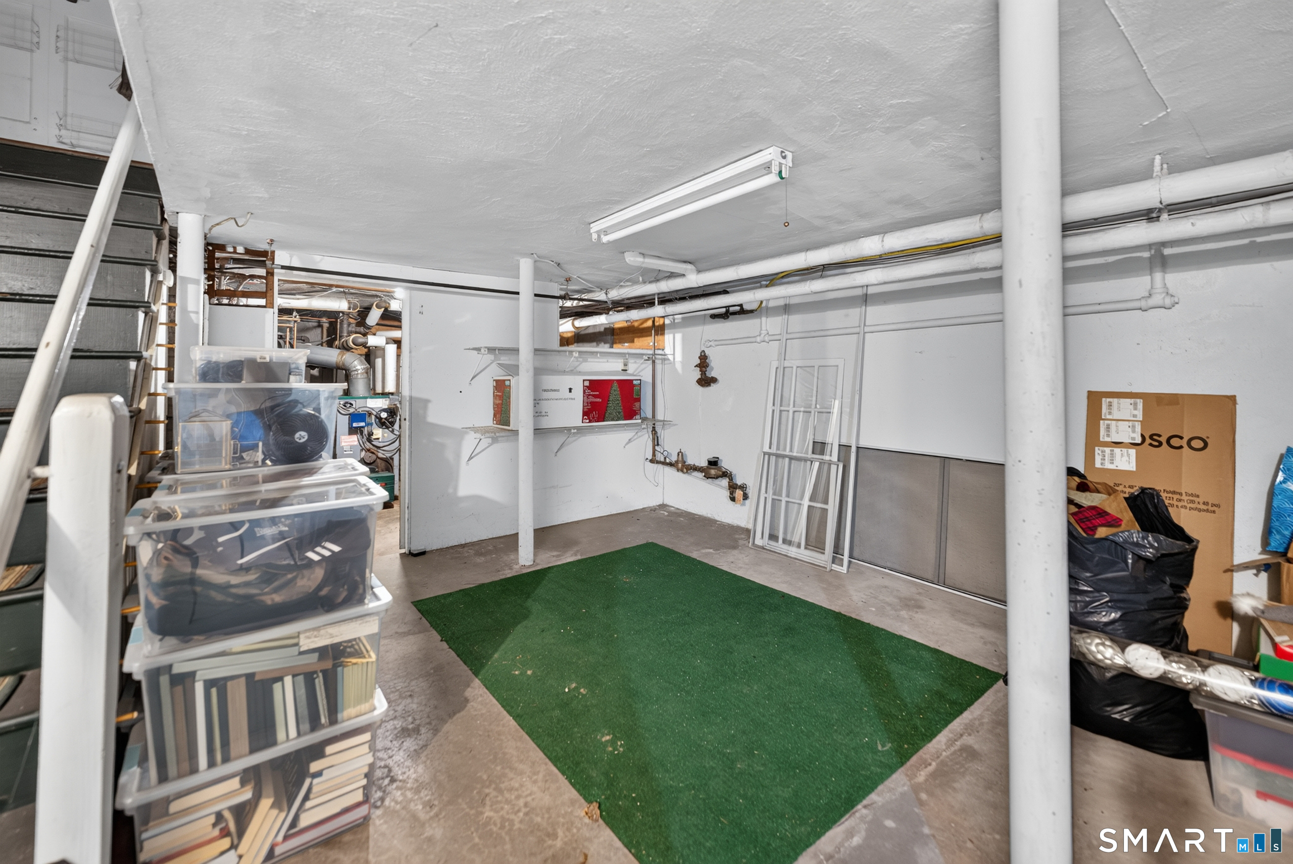 39 Glenwood Avenue New London CT 06320