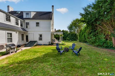 39 Glenwood Avenue New London CT 06320