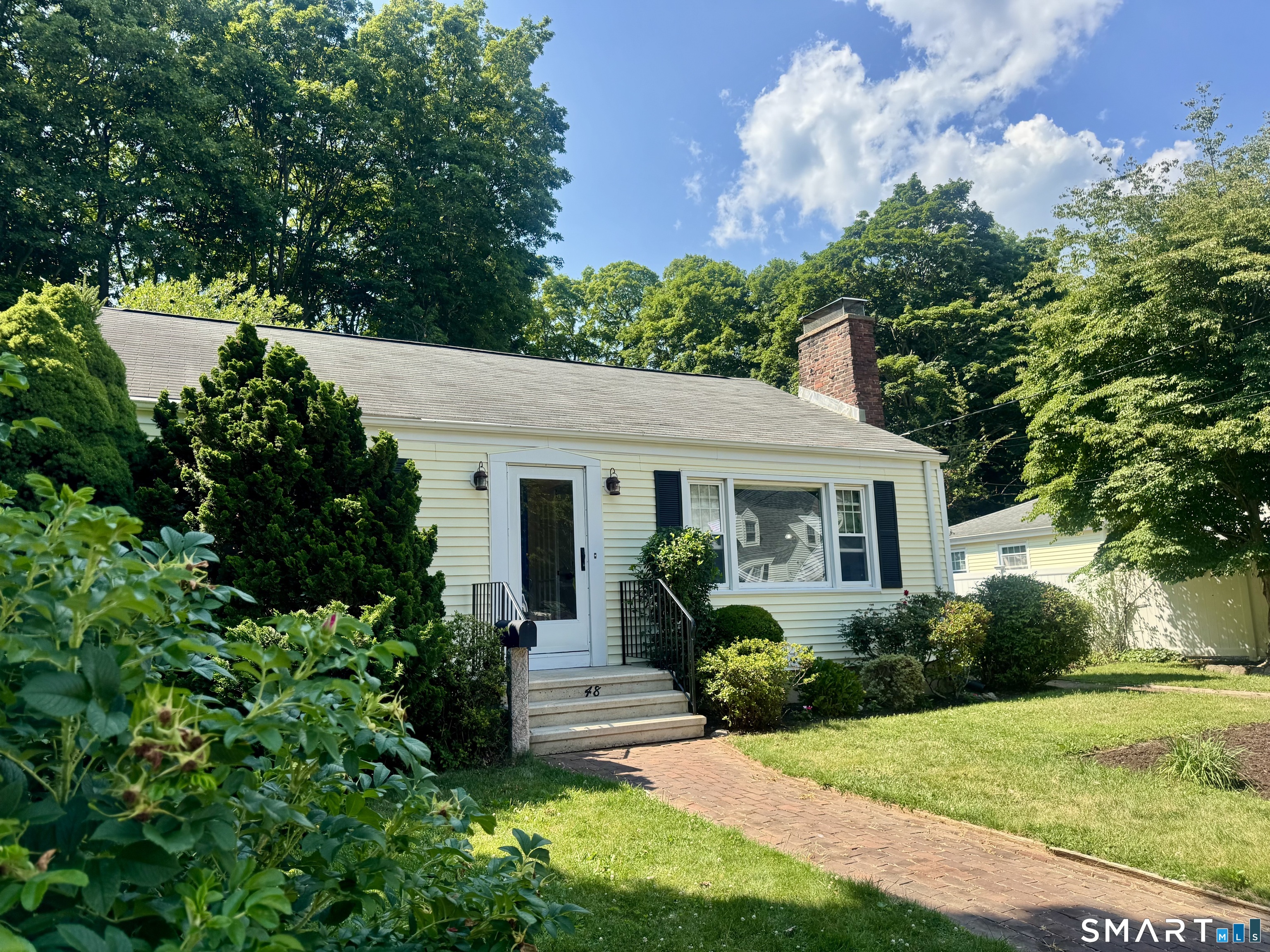 48 Home Place Branford CT 06405