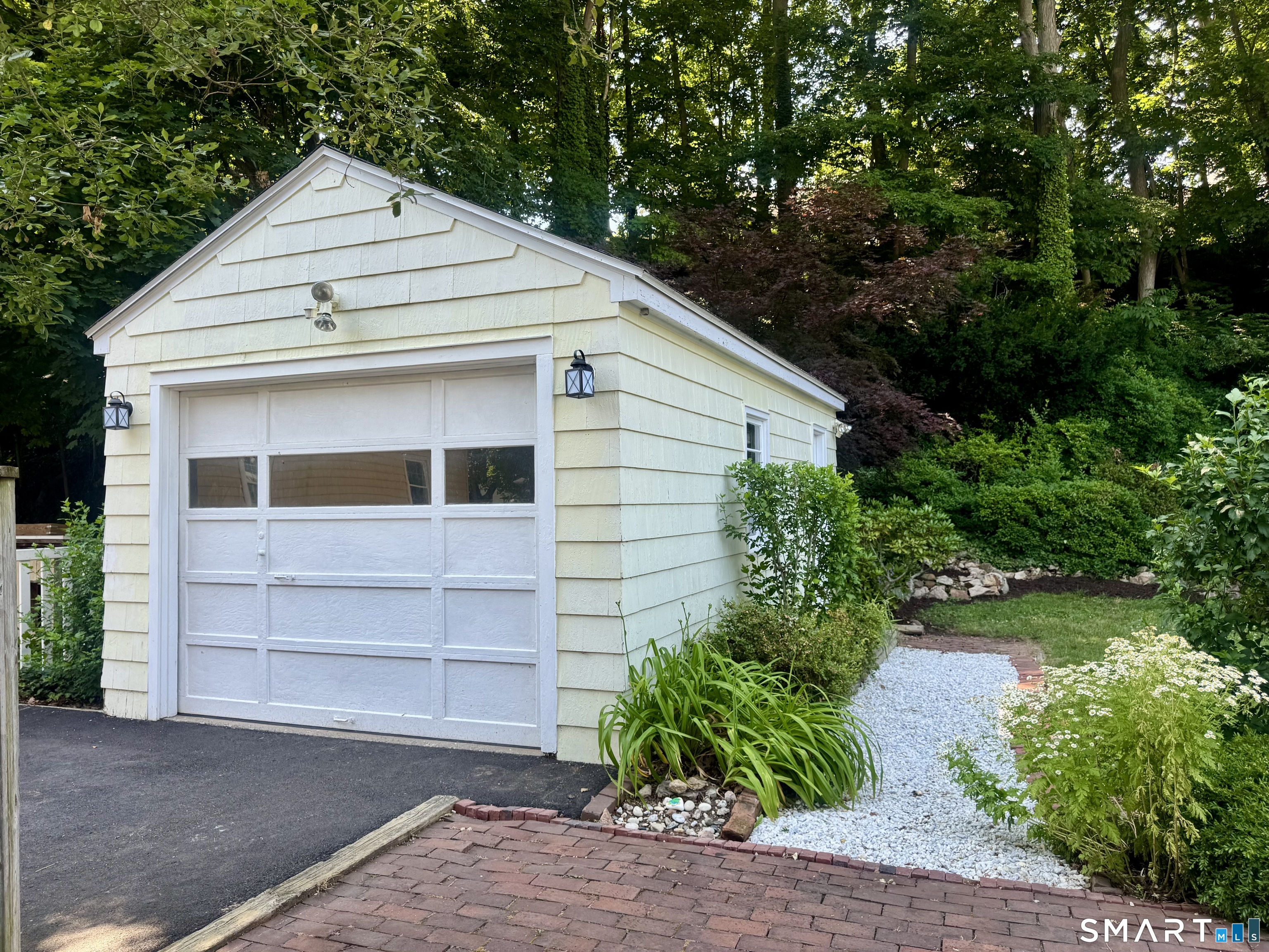 48 Home Place Branford CT 06405