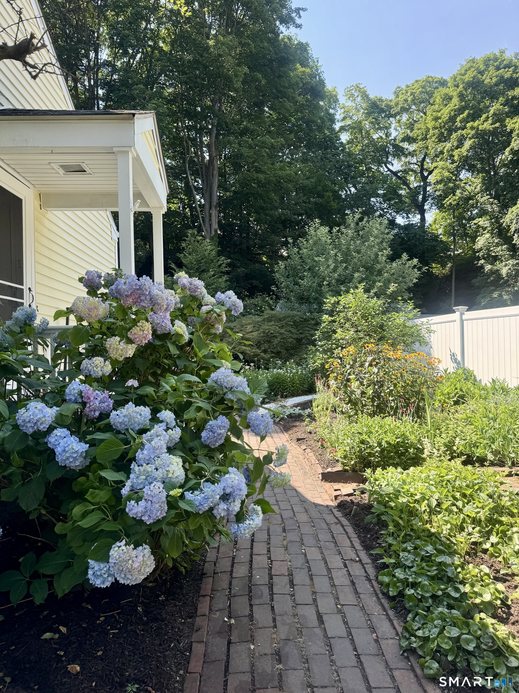 48 Home Place Branford CT 06405