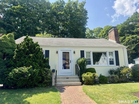 48 Home Place Branford CT 06405