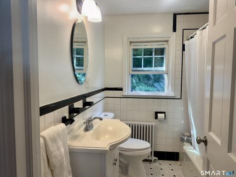 48 Home Place Branford CT 06405