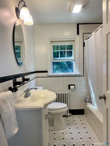 48 Home Place Branford CT 06405