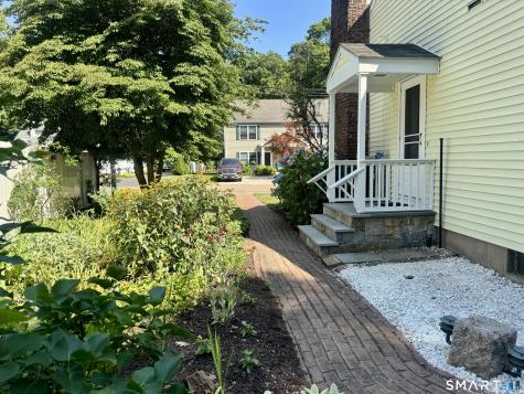 48 Home Place Branford CT 06405