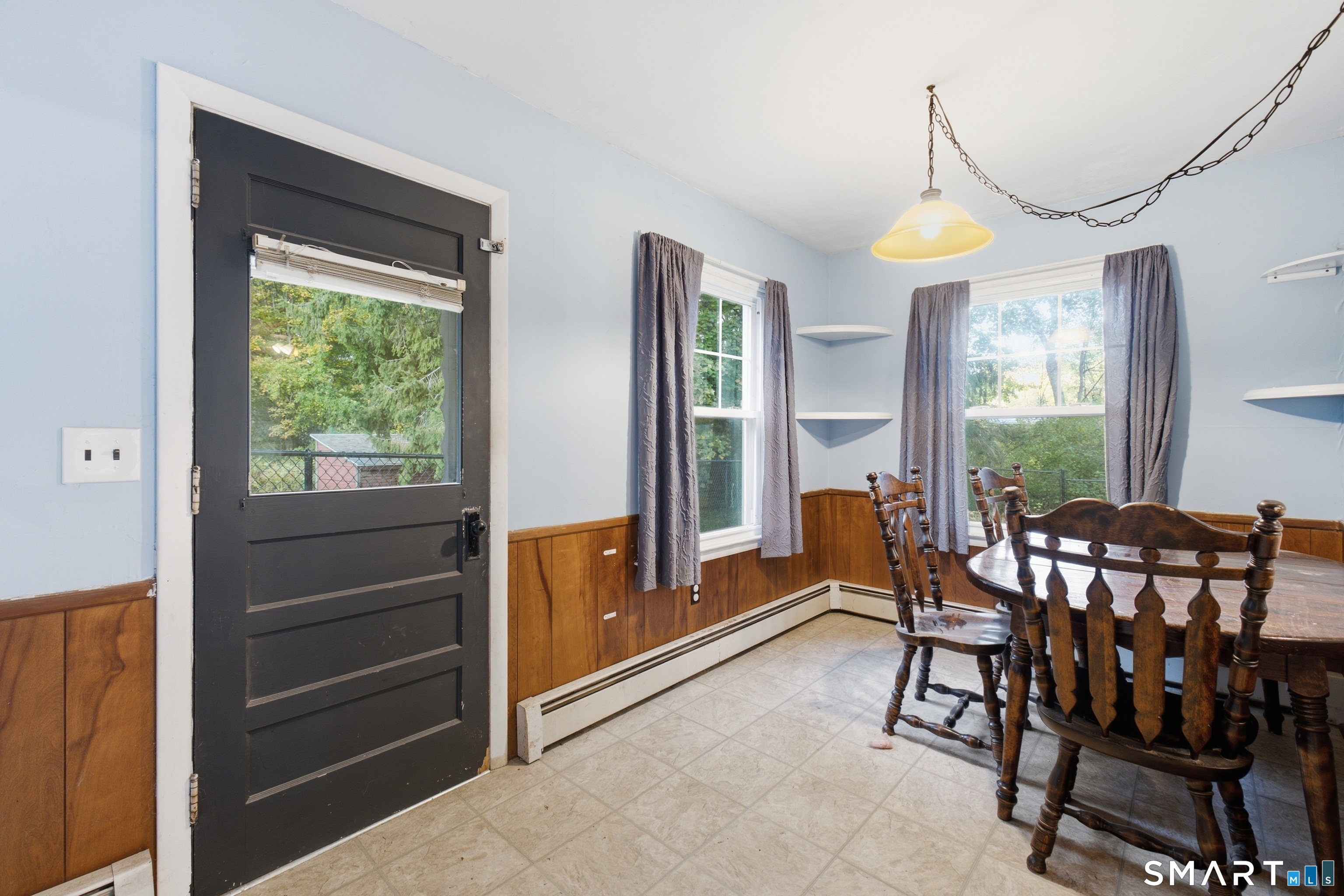 10 Walnut Avenue East Hampton CT 06424
