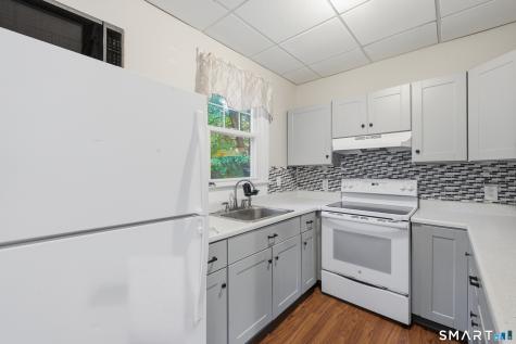 10 Walnut Avenue East Hampton CT 06424