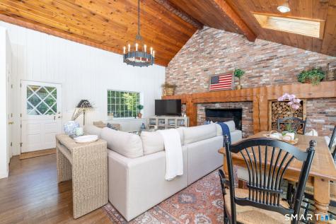 60 Old Wood Road Avon CT 06001