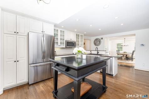 60 Old Wood Road Avon CT 06001