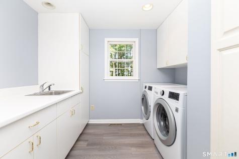 60 Old Wood Road Avon CT 06001