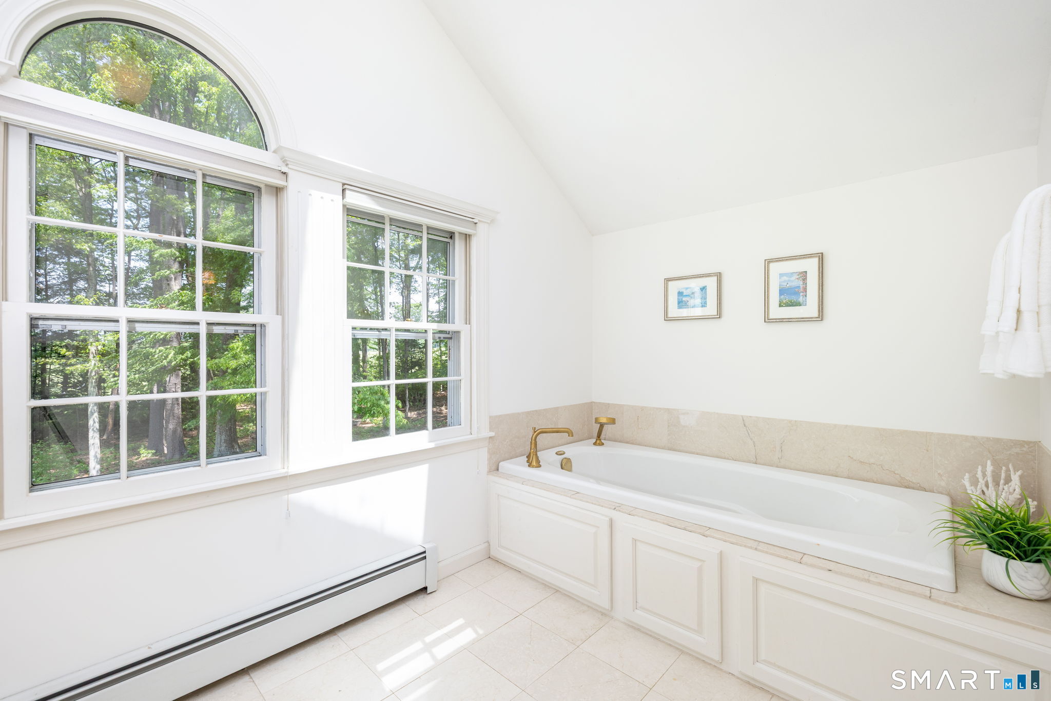 60 Old Wood Road Avon CT 06001