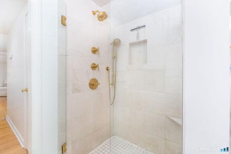 60 Old Wood Road Avon CT 06001