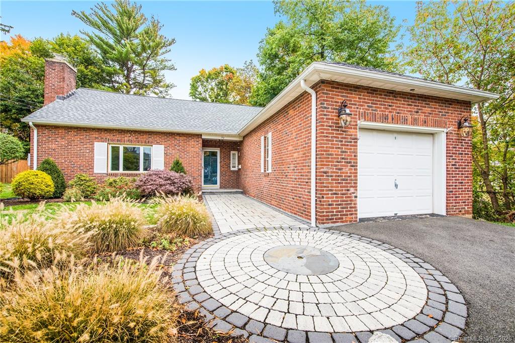 32 Beleden Gardens Drive Bristol CT 06010