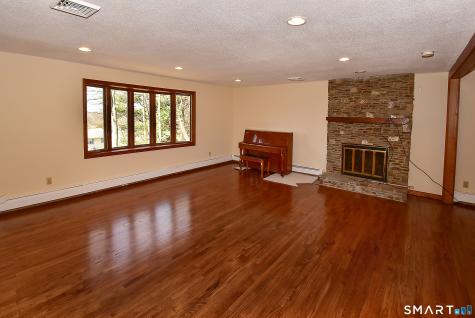 45 Grissom Road Manchester CT 06042