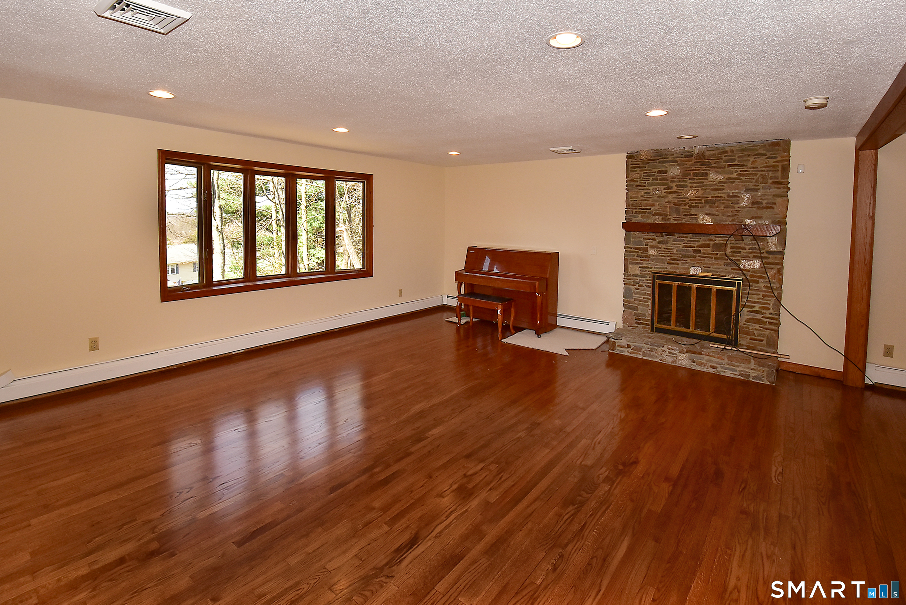 45 Grissom Road Manchester CT 06042