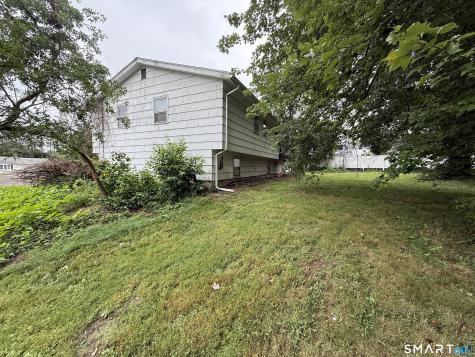 9 Pleasant Drive North Haven CT 06473