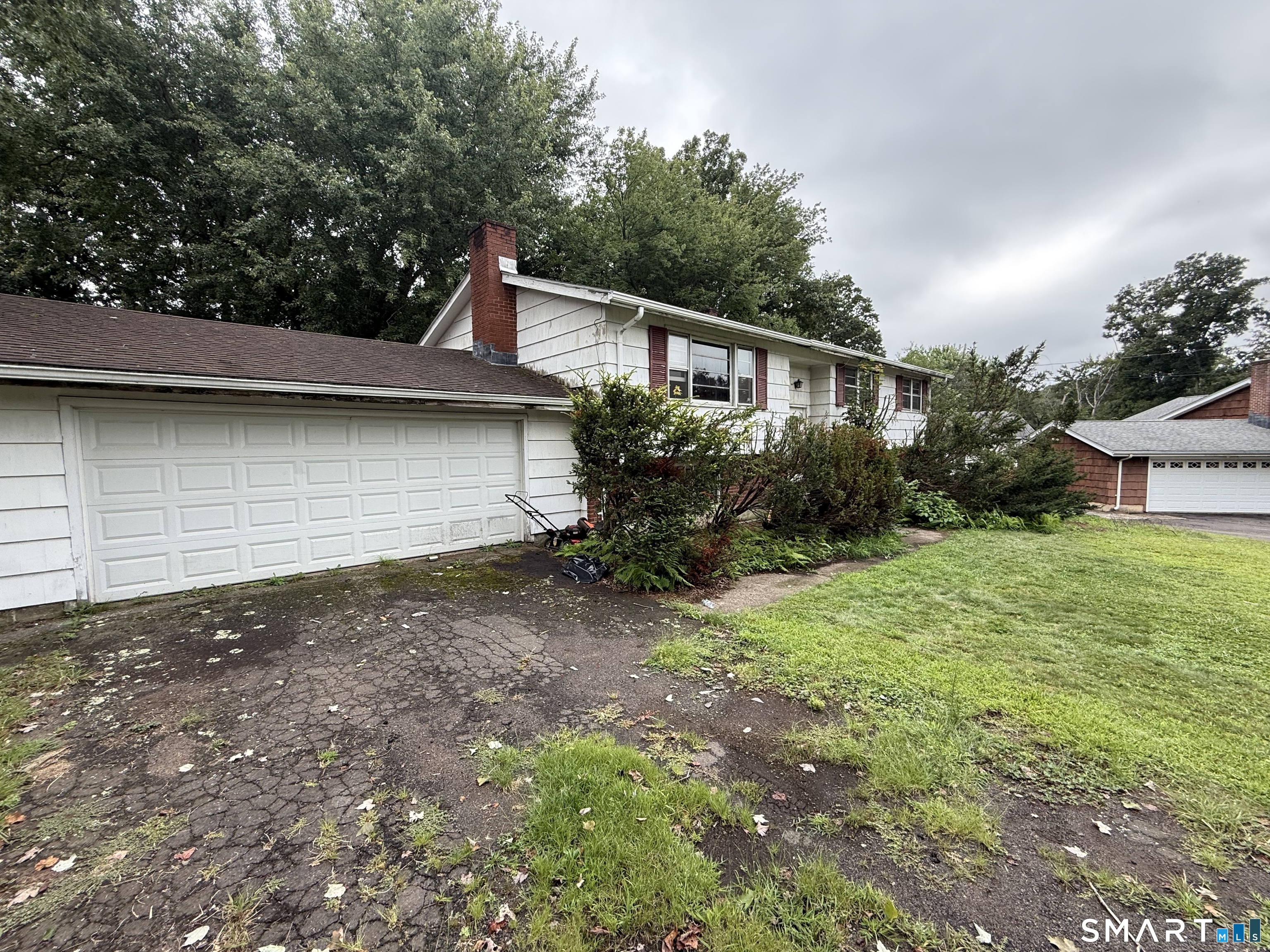 9 Pleasant Drive North Haven CT 06473