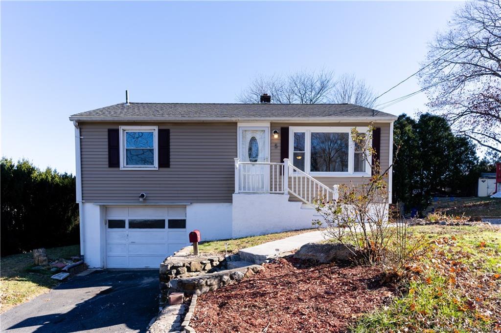 5 Quentin Street Waterbury CT 06706