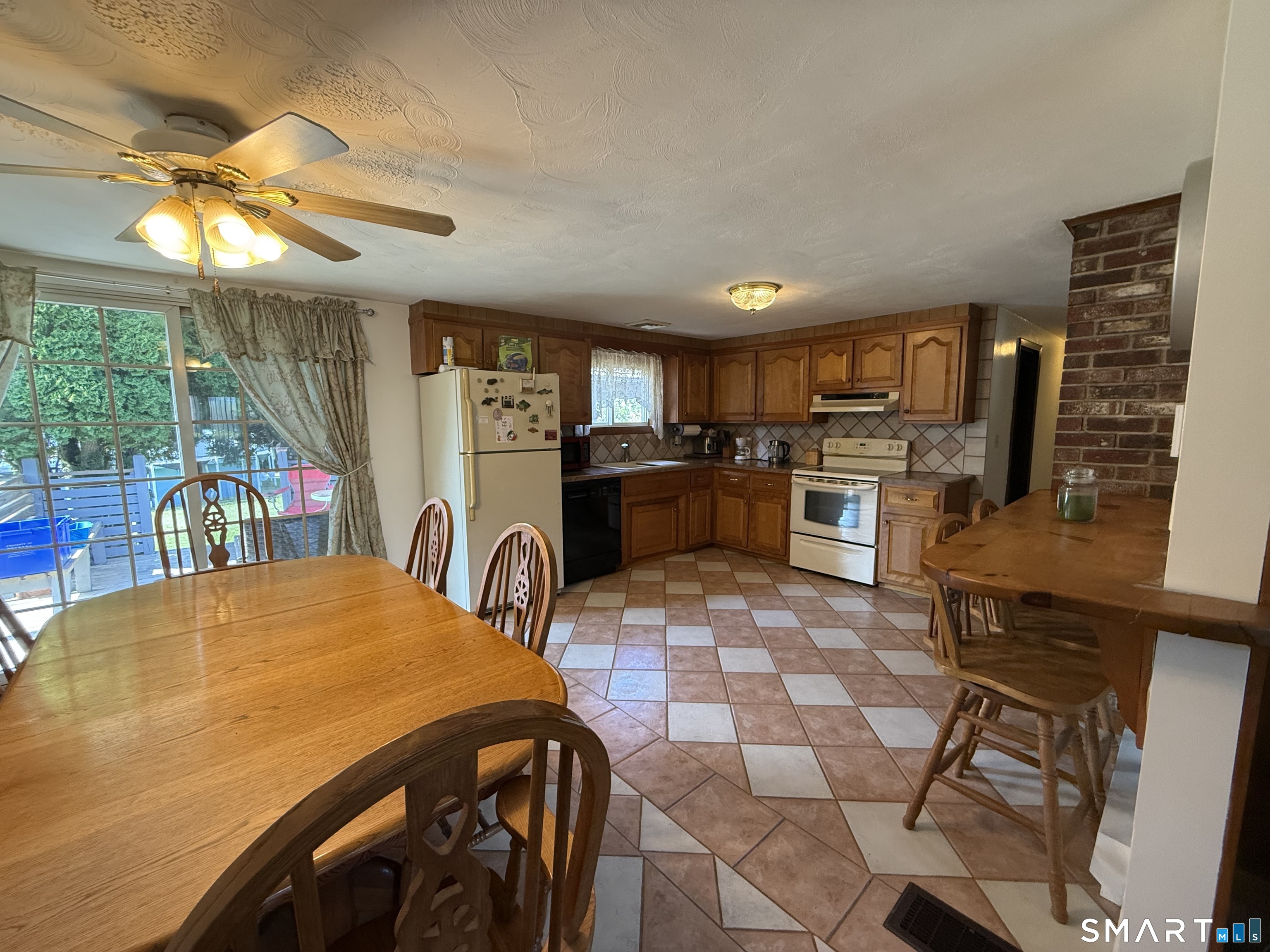 22 Porter Plain Road Thompson CT 06277