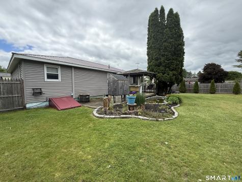 22 Porter Plain Road Thompson CT 06277
