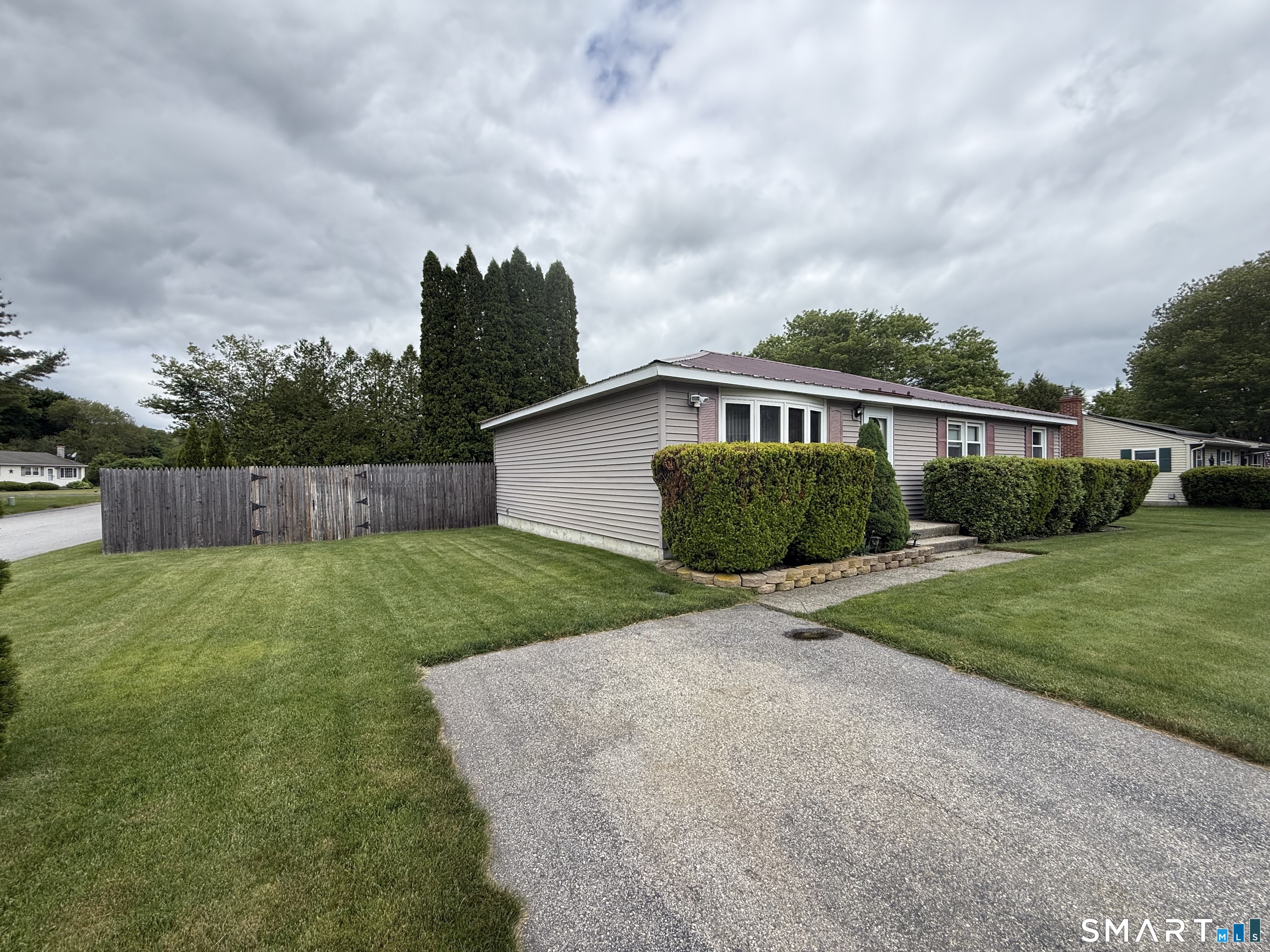 22 Porter Plain Road Thompson CT 06277