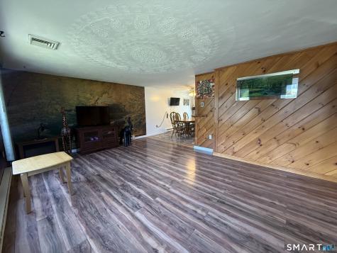 22 Porter Plain Road Thompson CT 06277