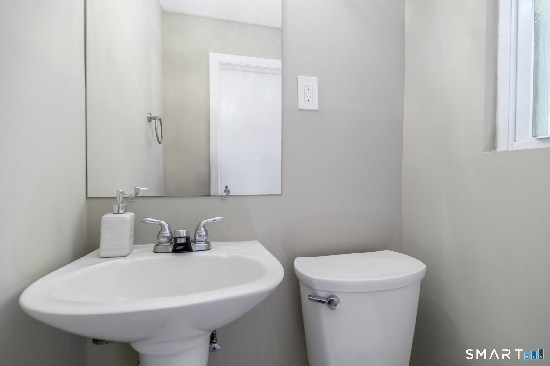 210 Highland Avenue West Haven CT 06516