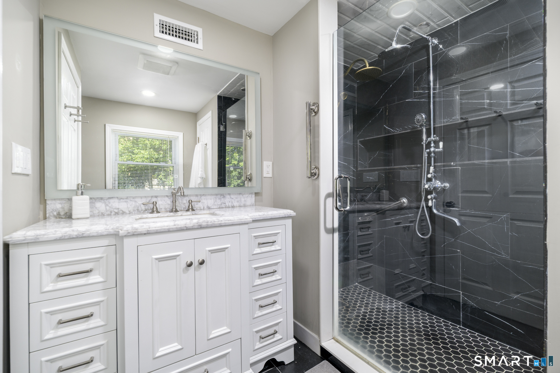 210 Highland Avenue West Haven CT 06516