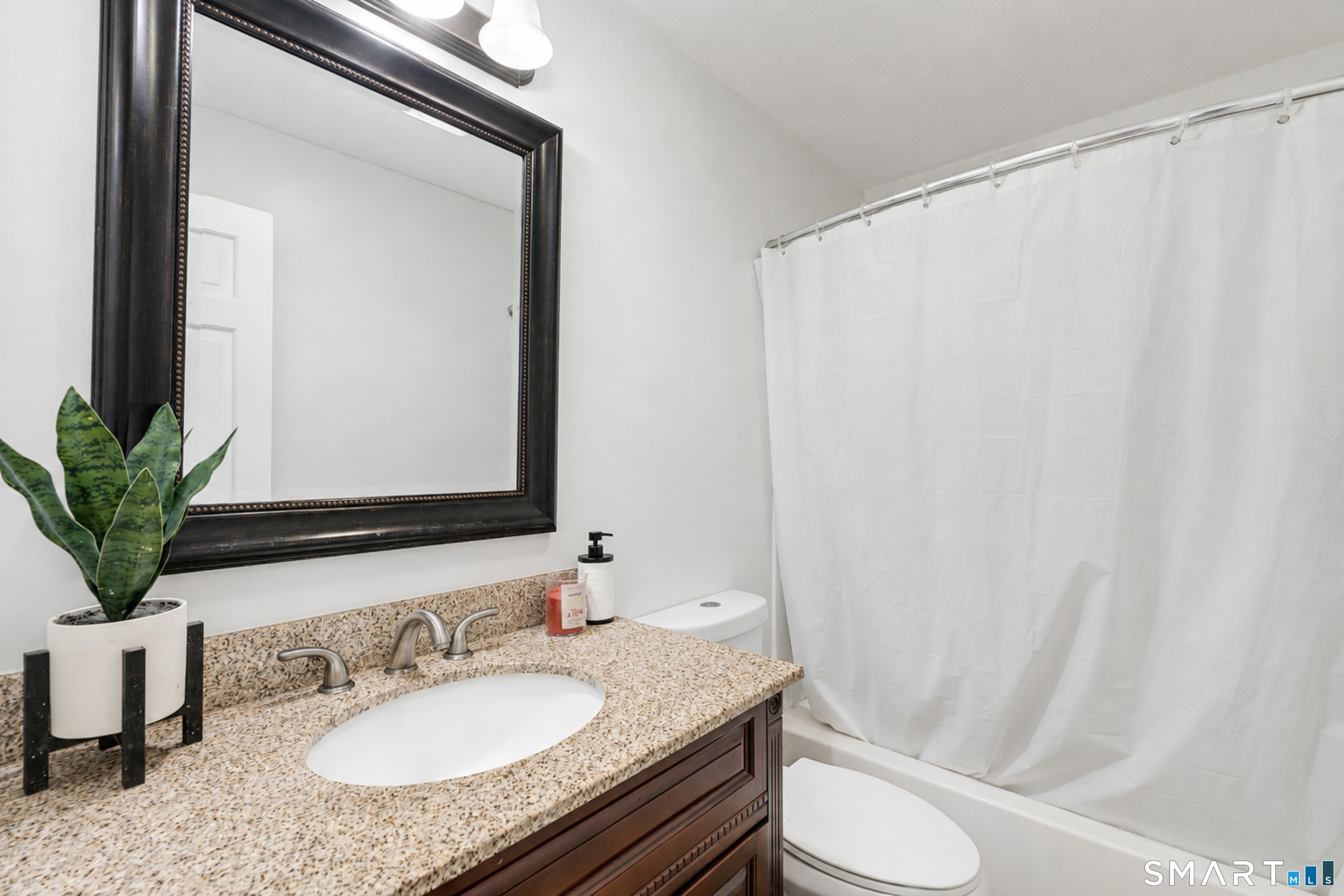 144 Green Manor Road Enfield CT 06082