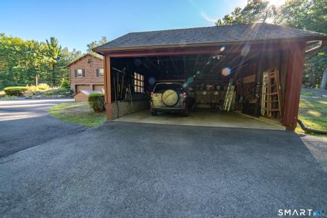 6 Meadow Brook Road Newtown CT 06470