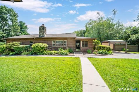 6 Meadow Brook Road Newtown CT 06470