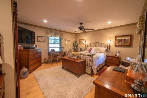 6 Meadow Brook Road Newtown CT 06470