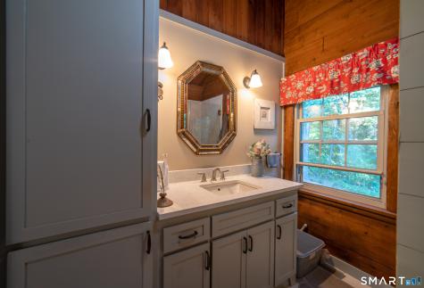 6 Meadow Brook Road Newtown CT 06470