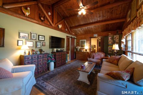 6 Meadow Brook Road Newtown CT 06470