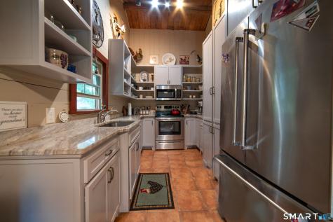6 Meadow Brook Road Newtown CT 06470